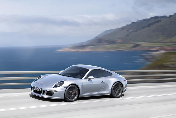 Porsche 911 GTS Coupe