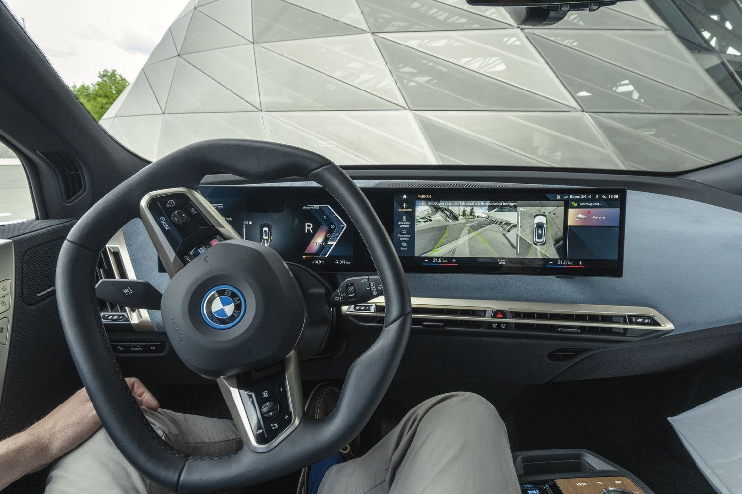 Holdall Perfect Frenzy VIDEO: Totul despre primul BMW iX, cu autonomie de până la 630 km - BMWBLOG  Romania