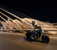 Test Ride BMW CE 02: Cum am devenit un ninja urban