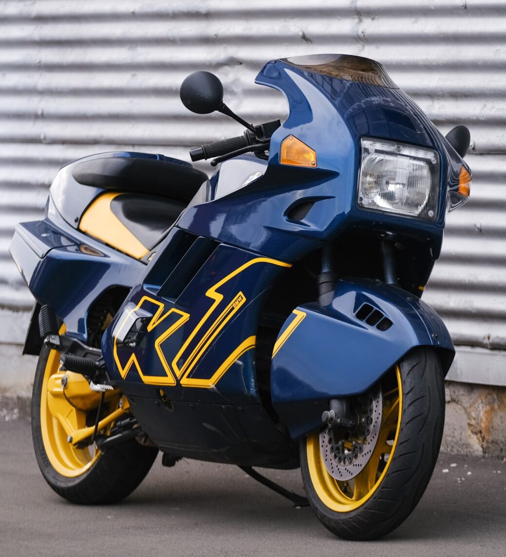 BMW K1