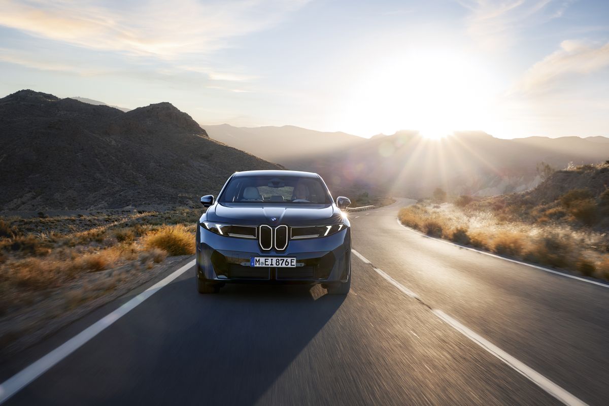 BMW iX3