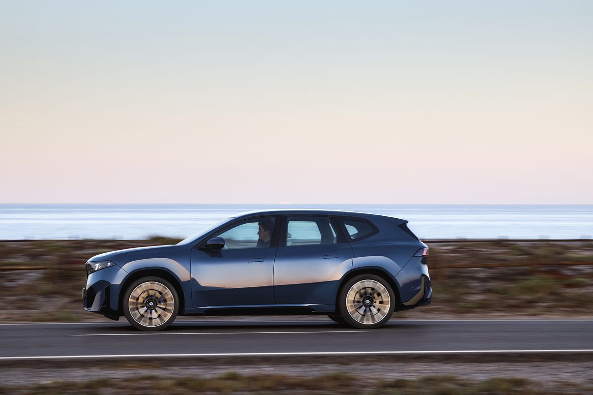 BMW iX3
