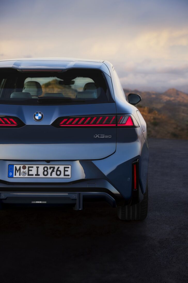 BMW iX3