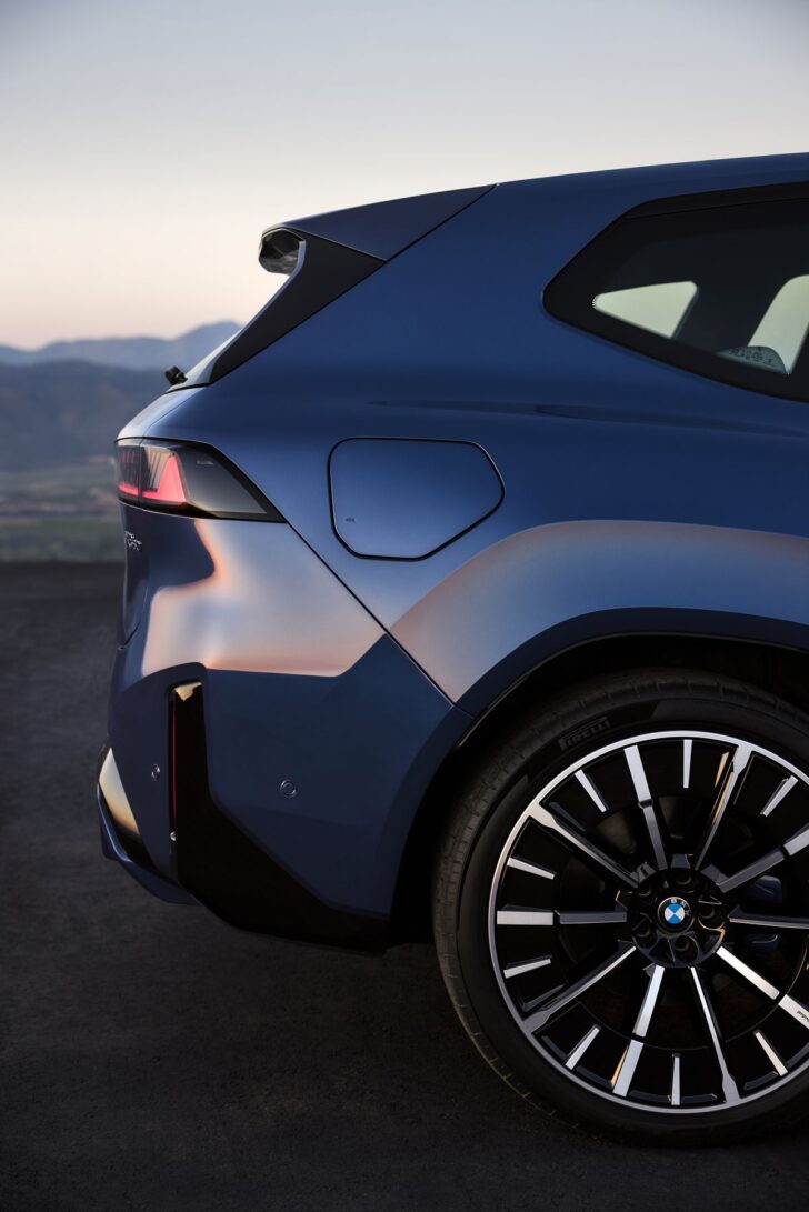 BMW iX3