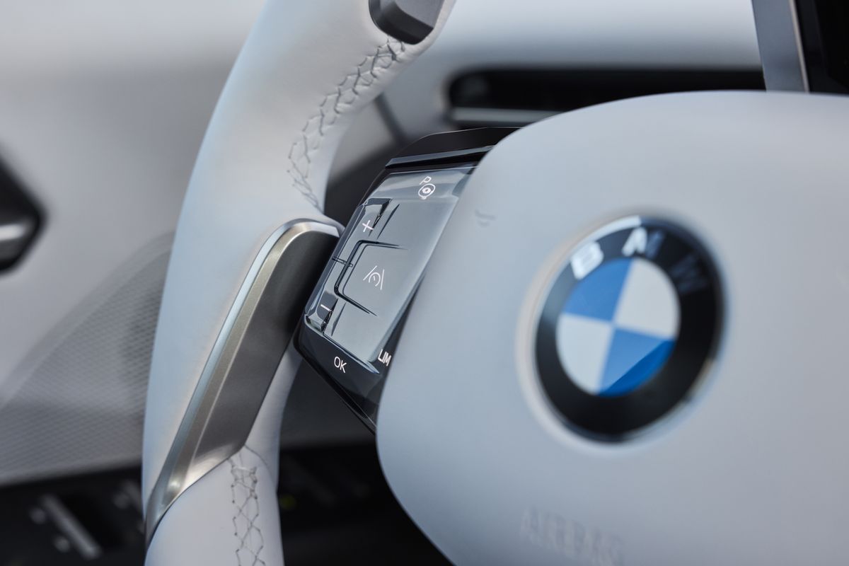 BMW iX3