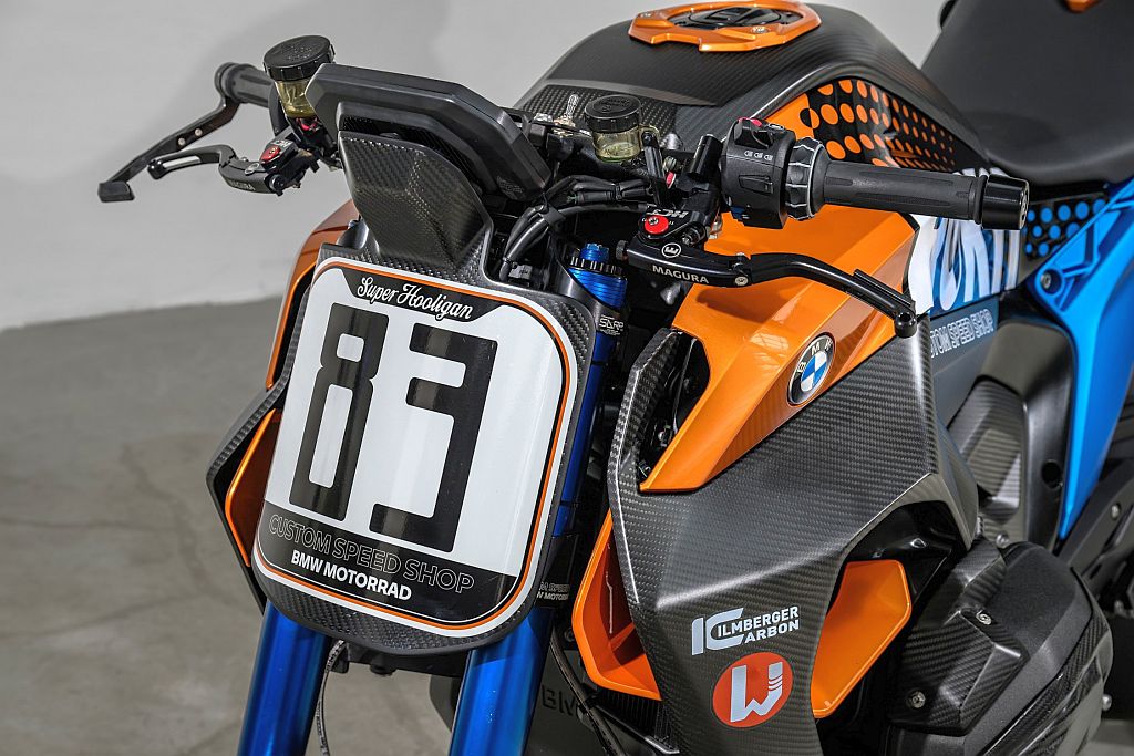 BMW R 1300 R Superhooligan