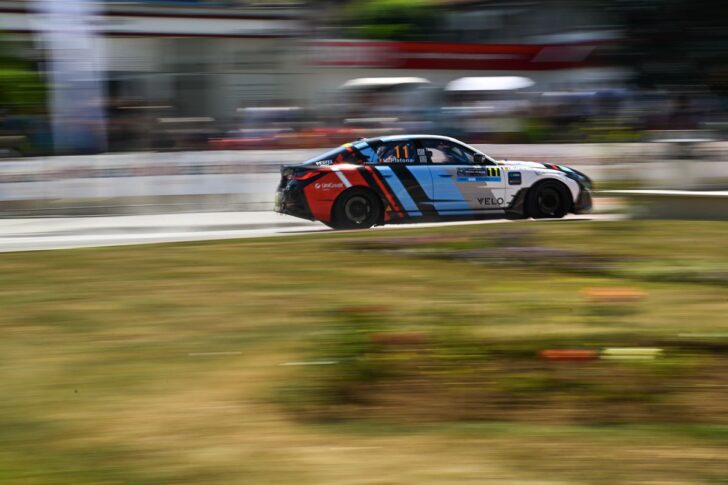BMW i4 Racing