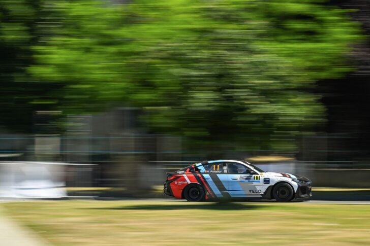 BMW i4 Racing