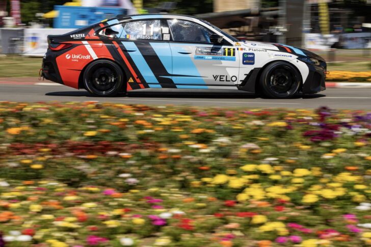 BMW i4 Racing