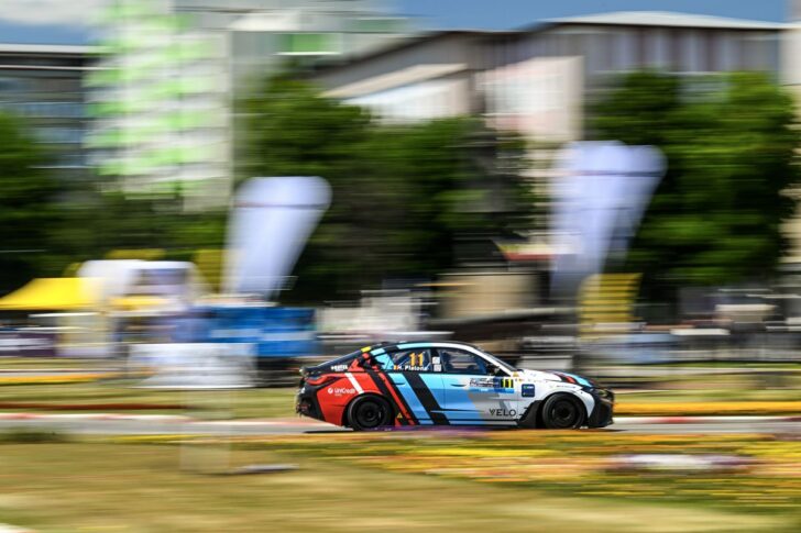 BMW i4 Racing