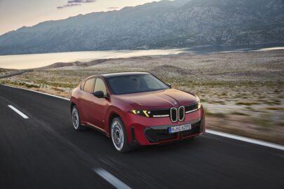 BMW iX4