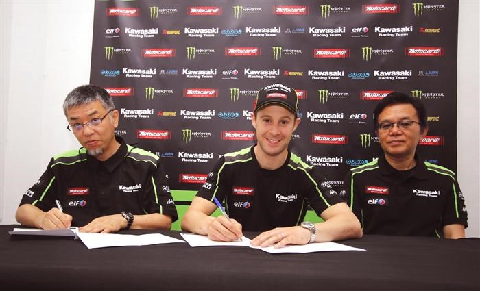 Jonathan Rea semnează cu echipa Kawasaki pentru încă doi ani