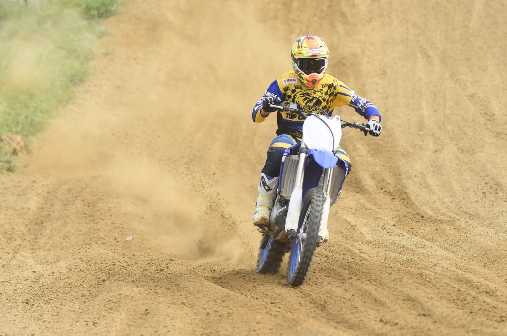 Yamaha YZ450F (3)