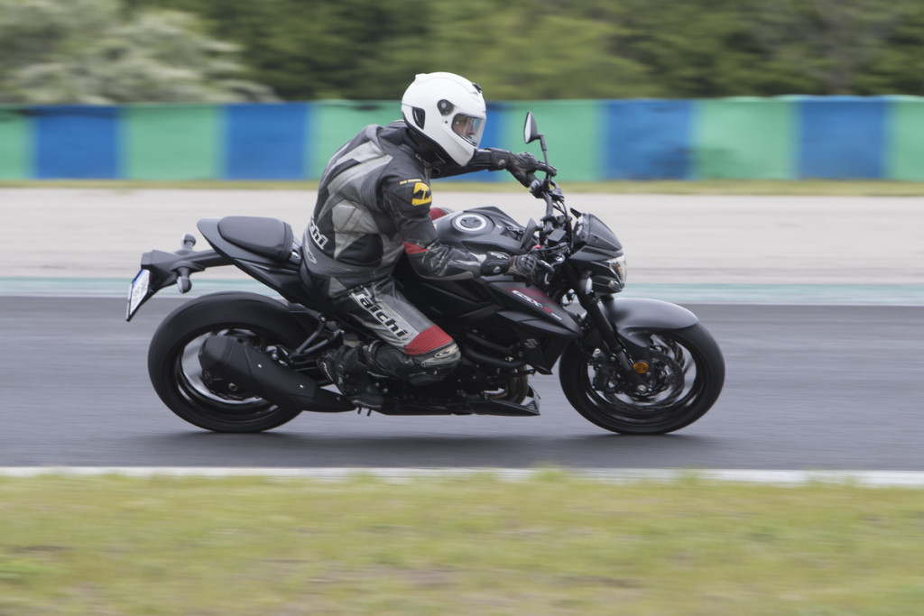 Suzuki GSX-S750 (2)