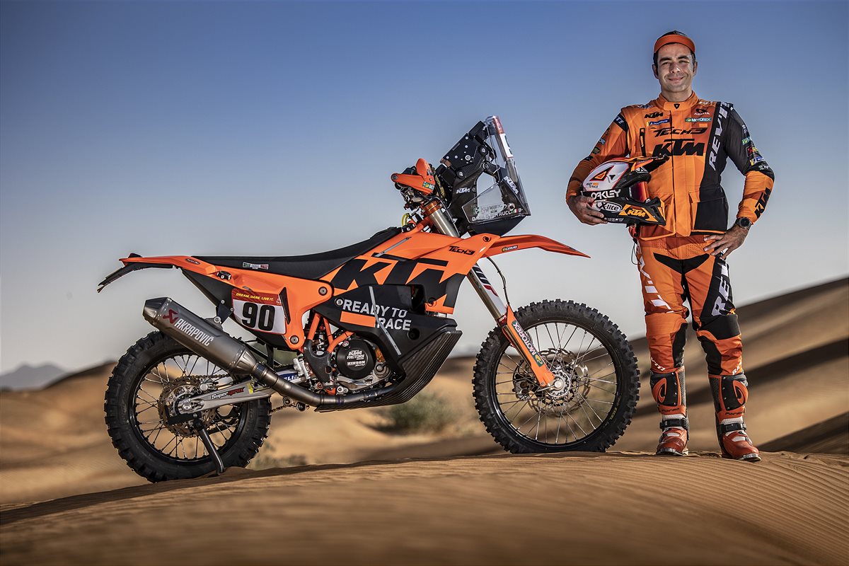 Danilo Petrucci trece de la MotoGP la Dakar!