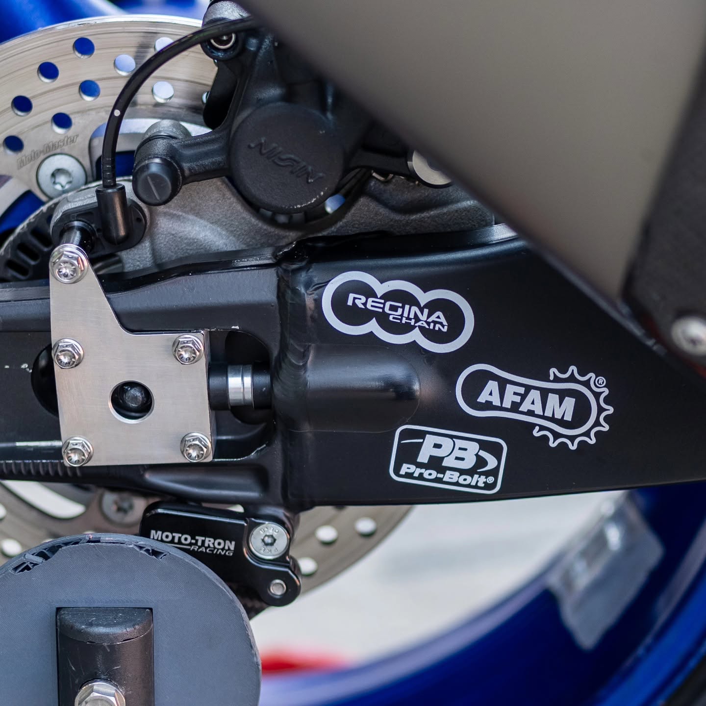 Yamaha R9