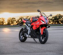 Noul BMW F 450 RR: ADN supersport pur pentru categoria A2